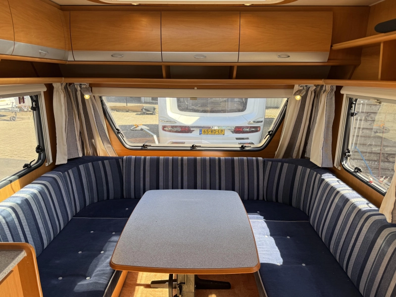 Dethleffs Lifestyle 500 DB FRANSBED RONDZIT TENT TOP  foto: 5