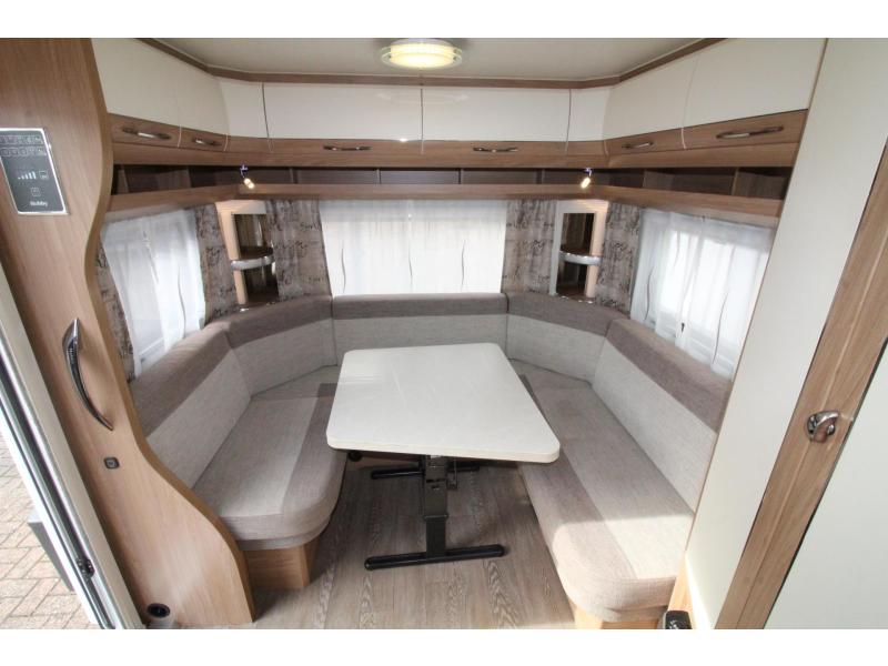 Hobby De Luxe 455 UF Thule 6300 Ultraheat  foto: 11