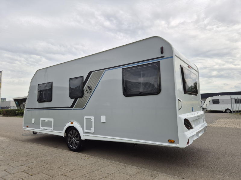 Knaus Sport Platinum 500 EU Rondzit + enkele bedden  foto: 2