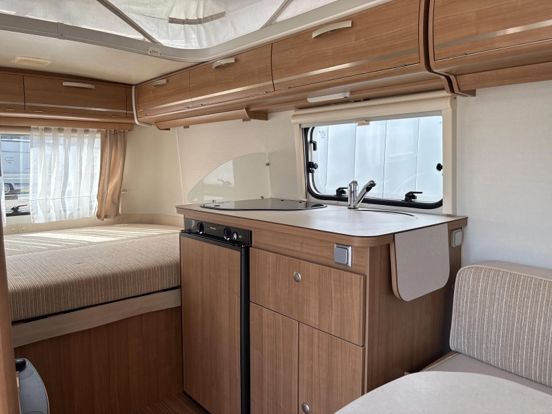 Eriba Touring Triton 418 Fietsendrager/Luifel  foto: 6