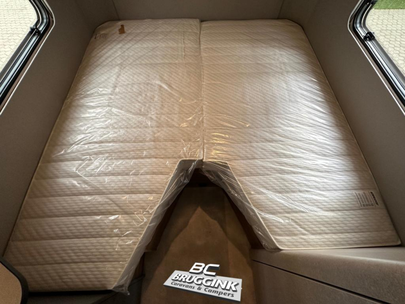 Eriba Feeling 442 FACE LIFT V - ENKEL BED  foto: 12