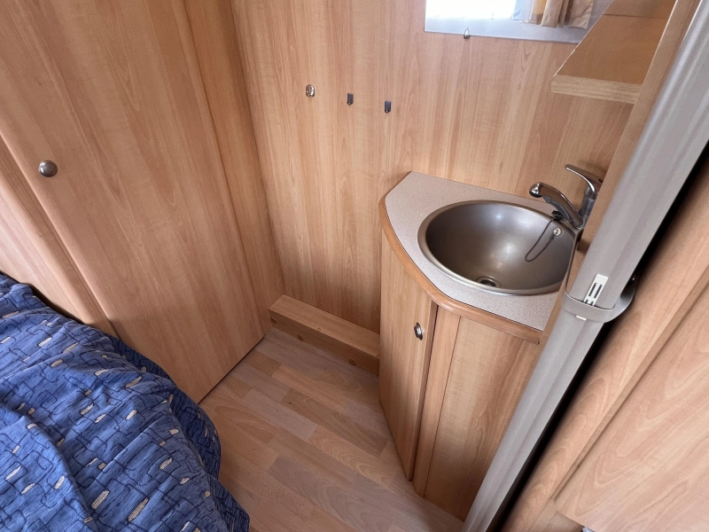Home-Car Racer Sunset 45 frans bed rondzit toilet  foto: 10
