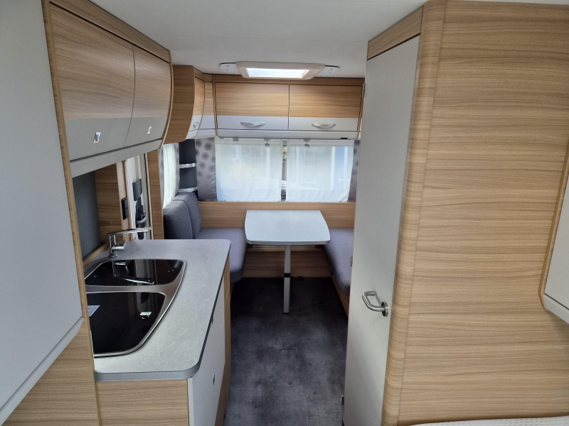 Dethleffs Camper Avantgarde 460 EL Enkele bedden - Mover  foto: 2