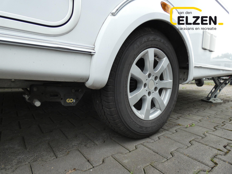 Knaus Sudwind Silver Selection 450 FU Mover, E&P levelsysteem  foto: 2