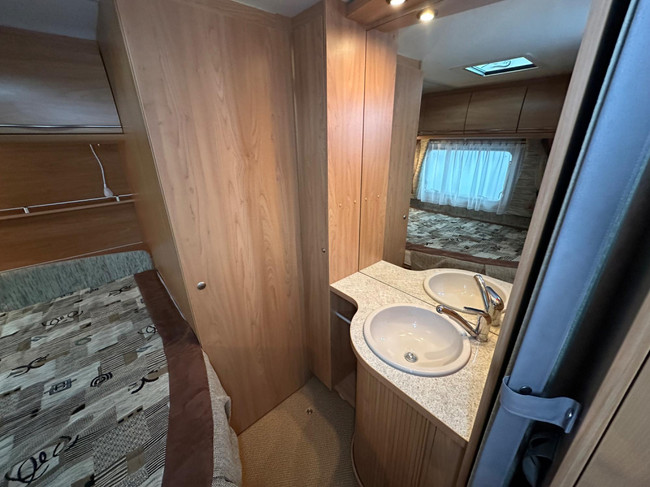 Bürstner Ventana 460 TS foto: 18