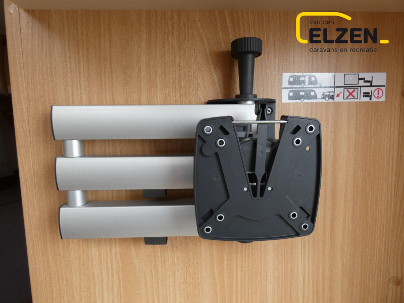 Knaus Sudwind Silver Selection 450 FU Mover, E&P levelsysteem  foto: 8