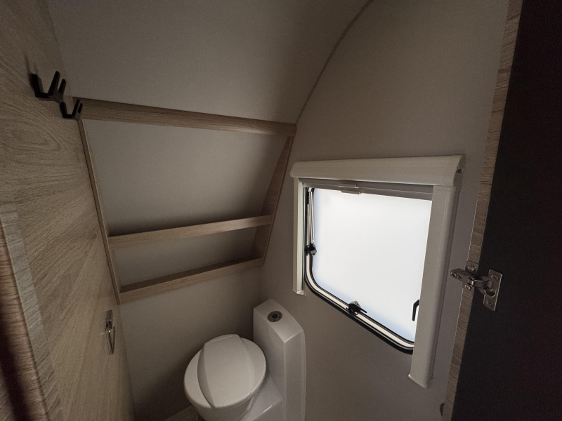 Weinsberg CaraOne Edition HOT 450 FU incl Mover en deel tent  foto: 13