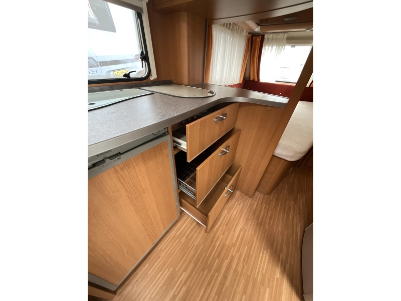 Knaus Azur NL Premiumline 450 FU VOORTENT-MOVER  foto: 6