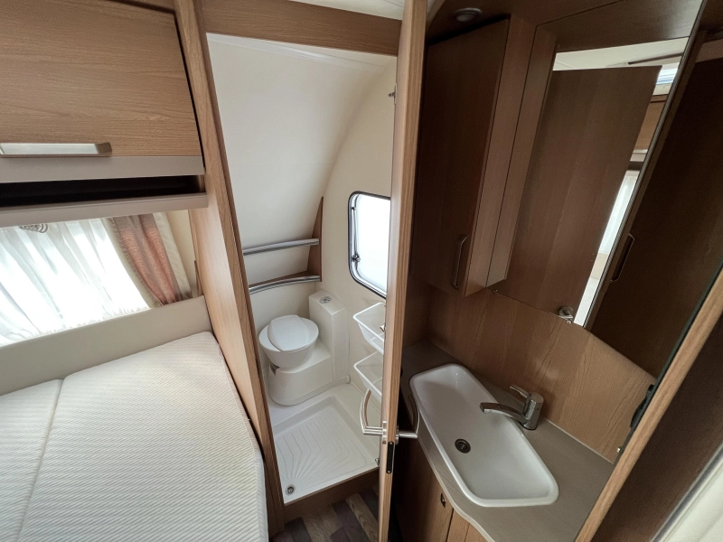 Knaus Sport 450 FU Mover, Fiamma Zakluifel,  foto: 12