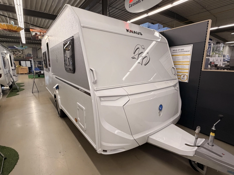 Knaus Sport 450 FU 1800 KG + Fransbed 