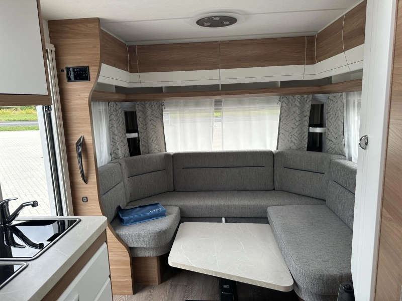 Hobby De Luxe 495 UL Mover / Fietsendrager  foto: 7