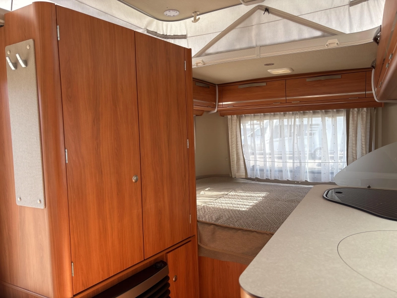 Eriba Touring 418 Mover/Unico luifel  foto: 10