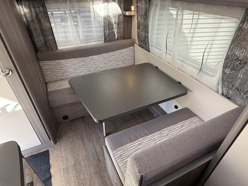Hobby On Tour 390 SF VASTBED MOVER LUIFEL TOP  foto: 7