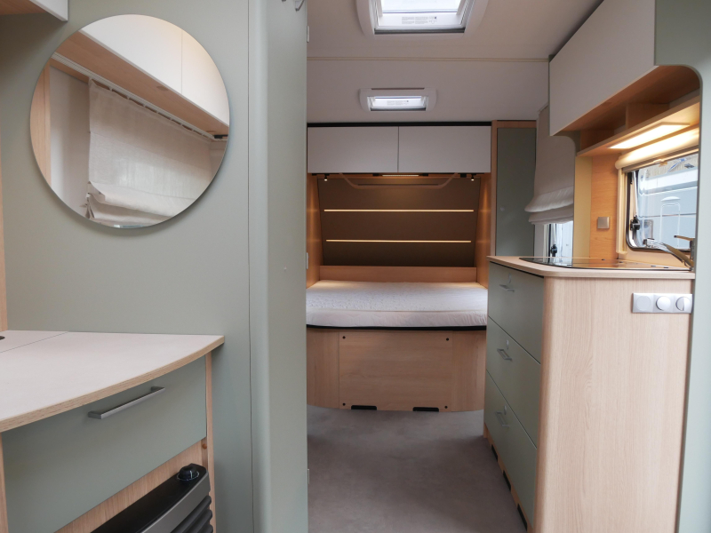 LMC Style 450 D Mover, voortent  foto: 7