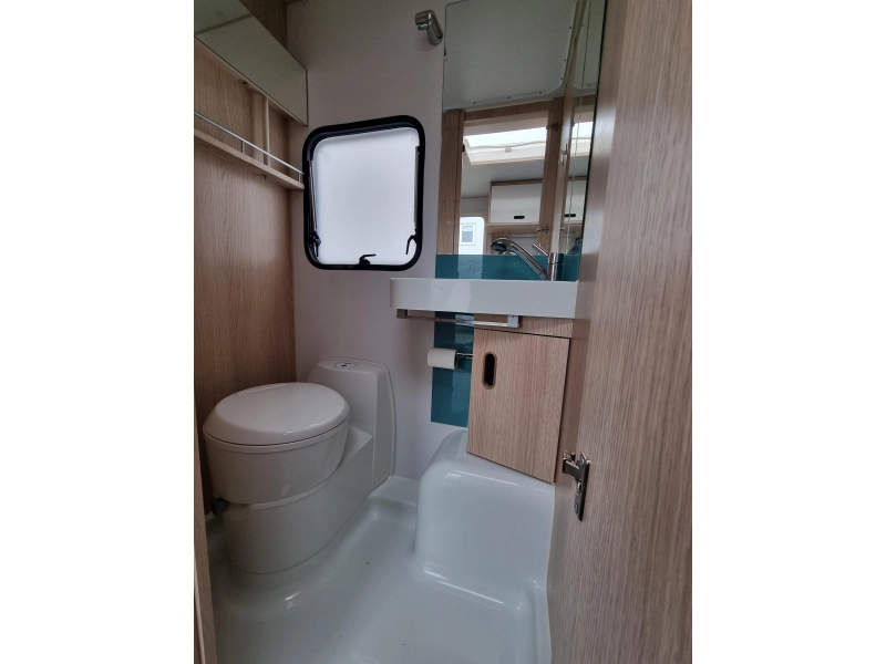 Adria Aviva 492 LU Mover & Unico luifel  foto: 17