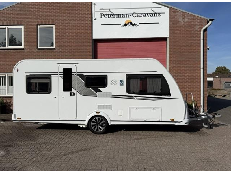 Knaus Sudwind 60 Years 500 EU Mover en Fietsendrager  foto: 1