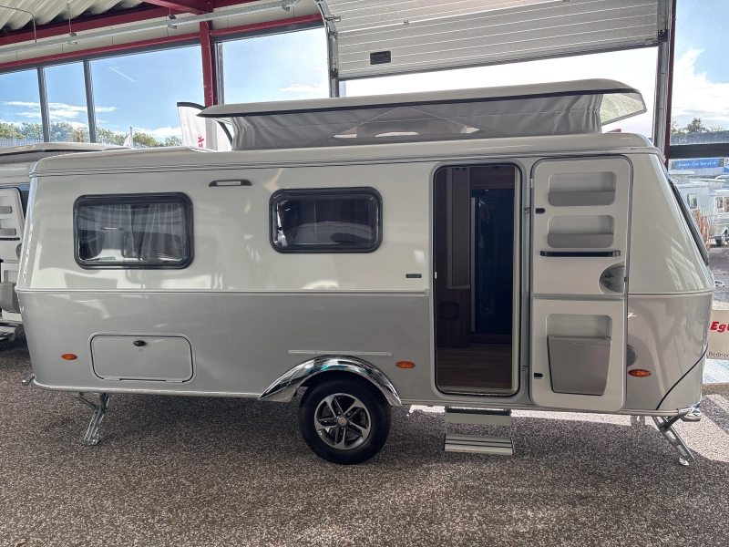 Eriba Touring 642 Ventura Legend Wit/Zilver 