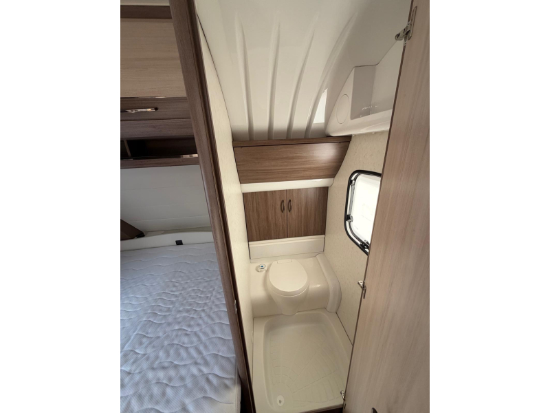 Hobby De Luxe 540 KMFE Vol uitgerust!!  foto: 10
