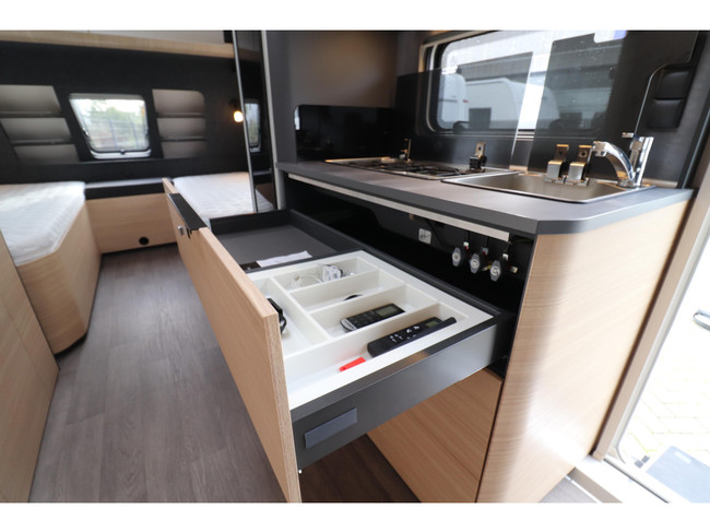 Hobby Maxia 585 UL Airco/mover/luifel/ Vol! foto: 17