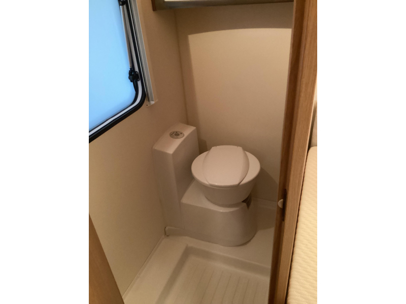 Knaus Sport 500 UF omnistor luifel  foto: 6