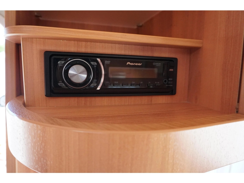 Eriba Sporting Jive 465 Frans bed - mover -luifel  foto: 10