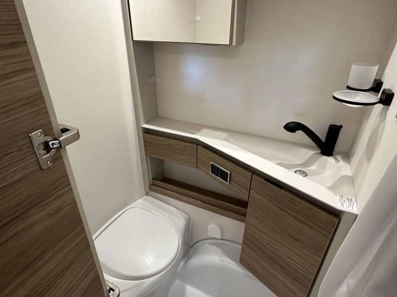 Dethleffs Nomad 460 EL vloerverwarming / ATC  foto: 15