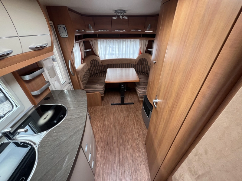 Hobby Excellent 455 UF Truma Mover, Deeltent  foto: 5
