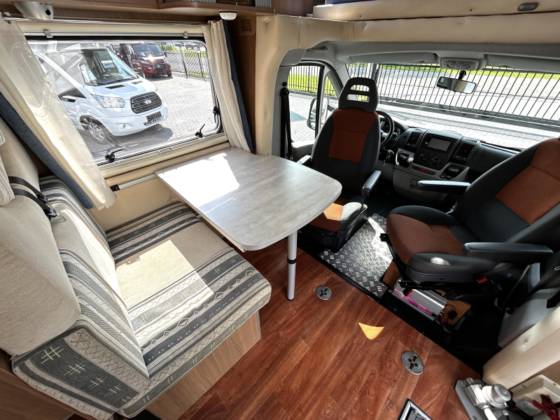 Elnagh M200 CPT Rolstoel-camper met lift  foto: 11