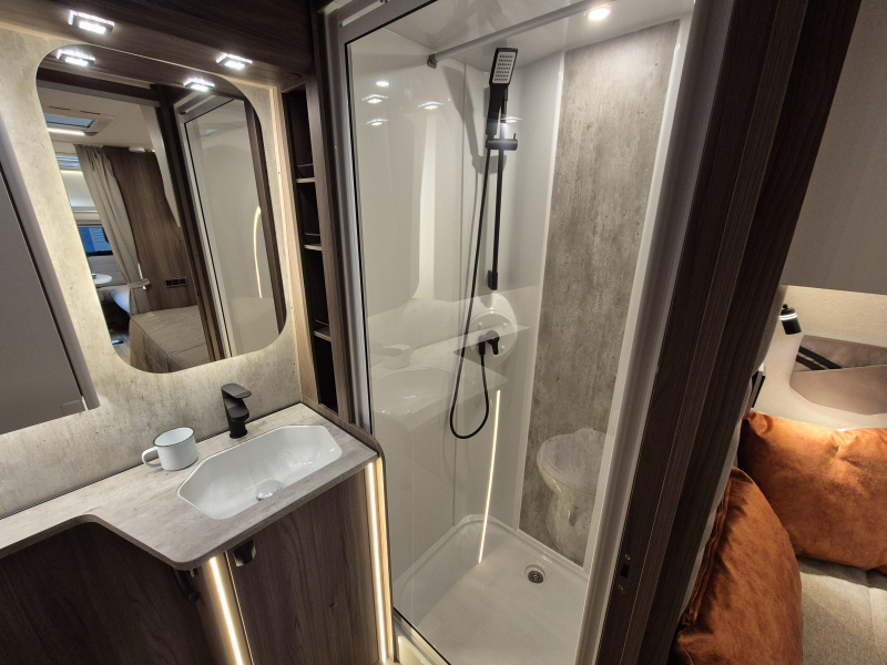 Kabe Safir 600 TDL E2 2,3 Enkele bedden  foto: 11