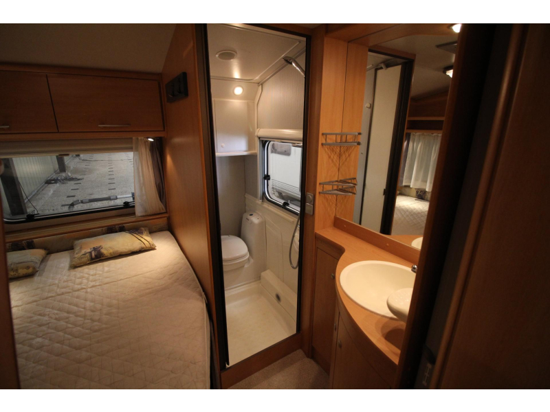 Knaus Sudwind 400 TS Mover, Voortent,  foto: 7
