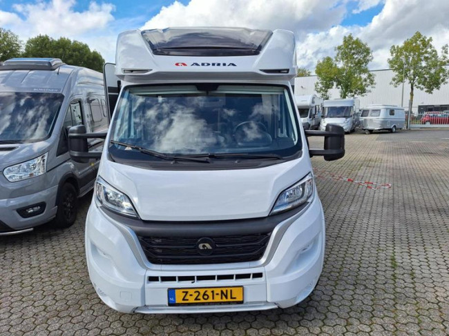Adria Matrix Axess 650 SL 5-PERSOONS foto: 12