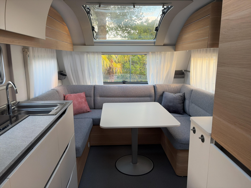 Adria Adora 613 UL Mover/Airco/Vloerverw.  foto: 10