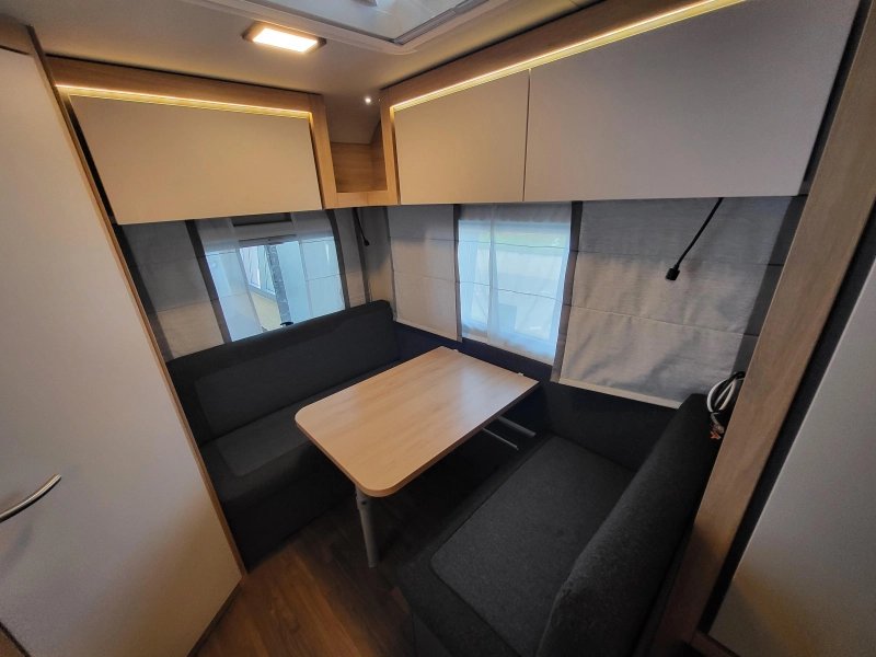 Knaus Sport 400 QD super compleet af fabriek  foto: 9