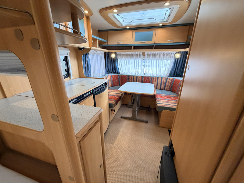 Dethleffs Summer Edition 450 Mover, Fransbed tent  foto: 8