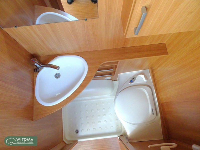 Knaus Sport 420 mover + voortent  foto: 12