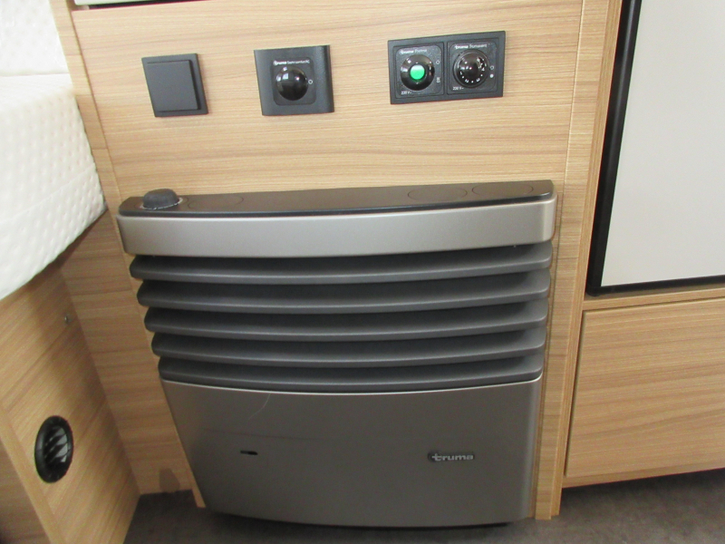 Dethleffs Nomad Avantgarde 510 LE ALS NIEUW! HOGE KOELKAST.  foto: 15