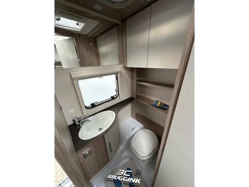 Bürstner Premio 395 TS Dwars Bed 210CM!  foto: 9