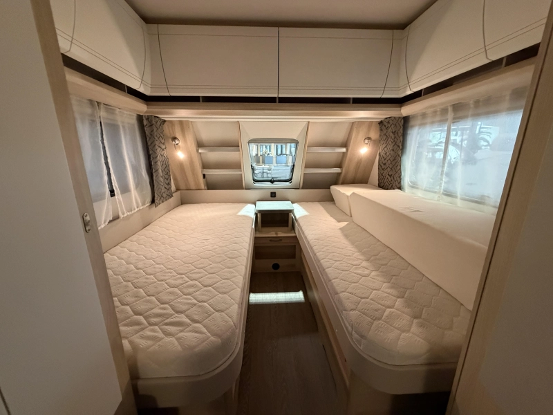 Hobby De Luxe 540 UL enkele bedden / mover  foto: 15