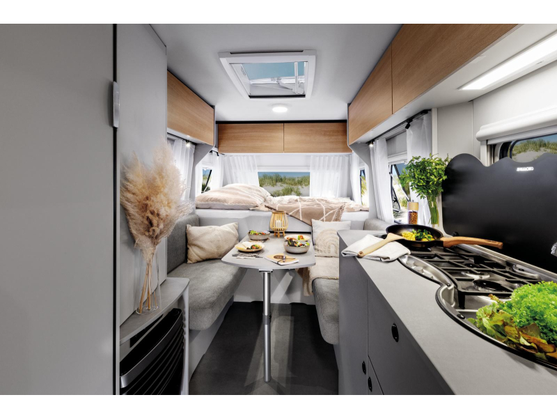 LMC Sassino 470 K model 2027, stapelbed 