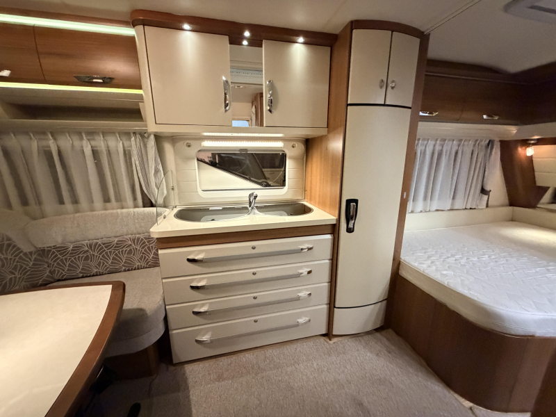 Hobby Premium 460 UFE BJ13, Mover, Tent, LUXE  foto: 7