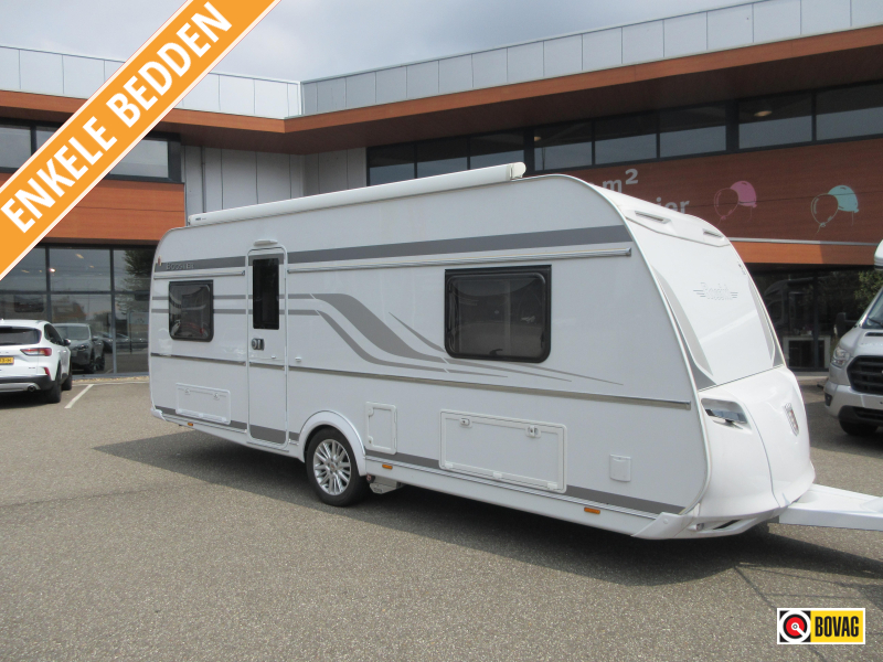 Tabbert Rossini Booster 540 E MET MOVER EN VASTE LUIFEL 