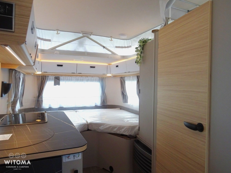 Eriba Touring 542 € 3.150,- voordeel  foto: 3