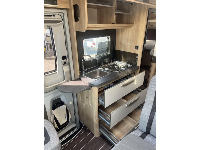 Knaus Sky TI 650 MEG Platinum Selection - Dakairco - Zonnepaneel  foto: 9