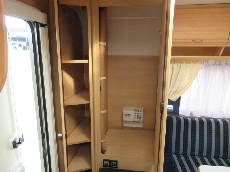 Dethleffs Camper 440 DB DWARSBED EN VASTE LUIFEL  foto: 13