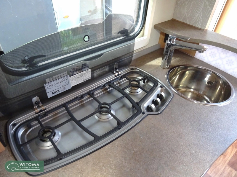 Knaus Sudwind Limited Edition 460 EU mover-Thule omnistor luif  foto: 12