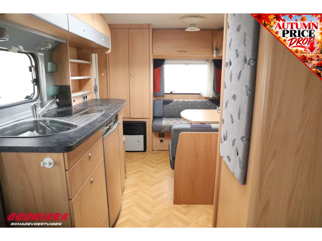 Bürstner Belcanto 440 TS Fietsendrager Dwarsbed Middenkeuken Dwarsbed Treinzit foto: 11