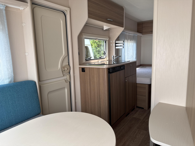 Dethleffs C'Joy 460 LE Mover/Voortent/Fietsdr.  foto: 9