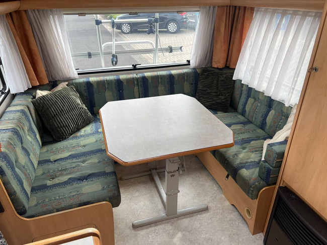 Fendt Saphir 470 | Fietsenrek | Rondzit | Vast bed | Voortent foto: 7