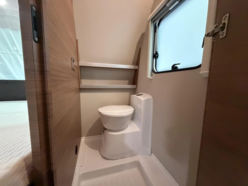 Knaus Sport 450 FU voortent opblaasbaar - FD  foto: 22