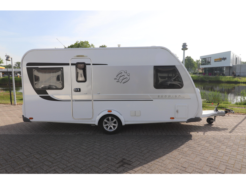 Knaus Sudwind Silver Selection 450 FU Mover Vloerverwarming  foto: 1